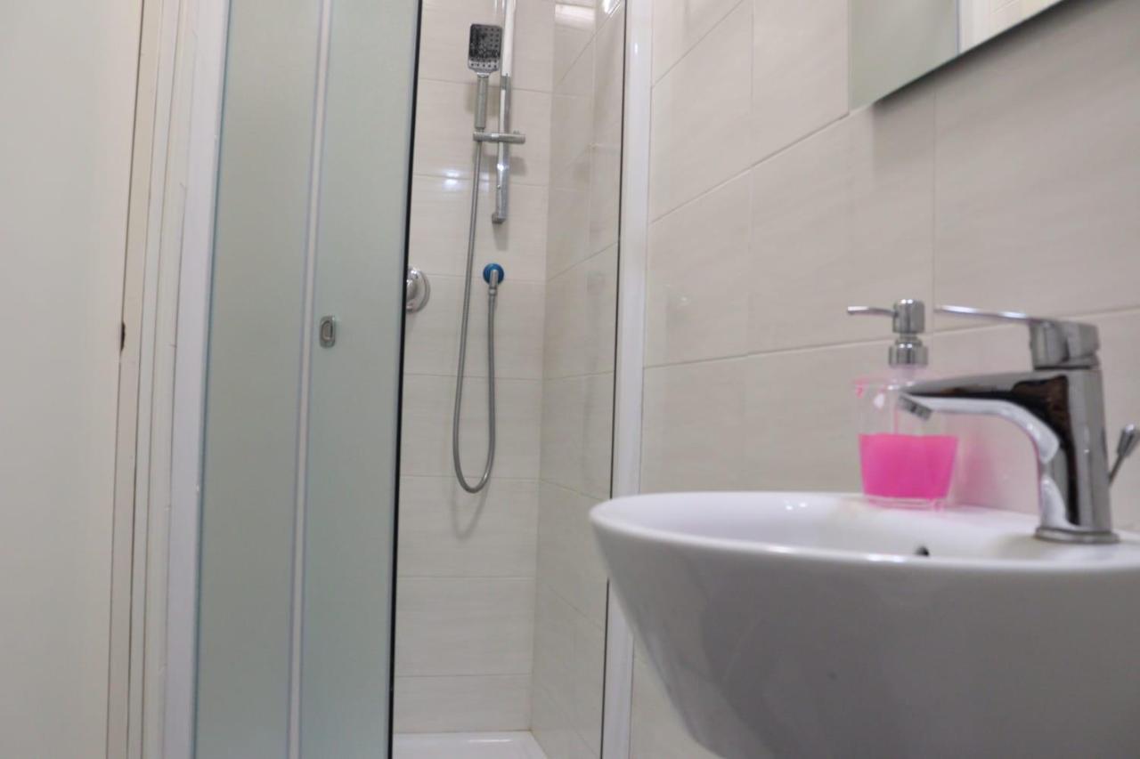 Relaxon Guest House Roma Esterno foto